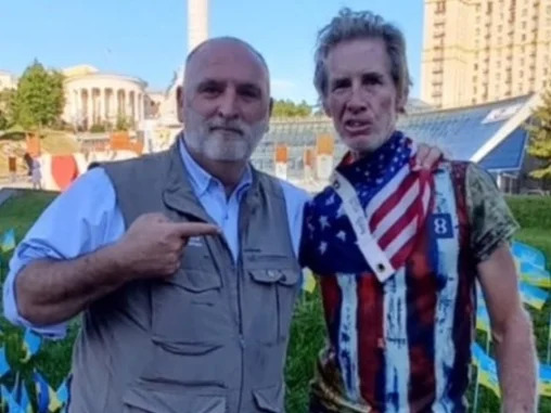 Andres (left) once took a photo with the suspect who attempted to assassinate Trump Andres (left) once took a photo with the suspect who attempted to assassinate Trump