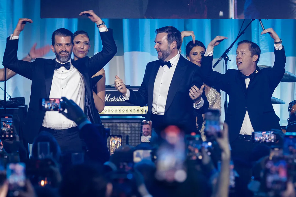 On January 19th, 2025 local time, in Washington, DC, the United States, Trump Jr., Vance and others held the On January 19th, 2025 local time, in Washington, DC, the United States, Trump Jr., Vance and others held the