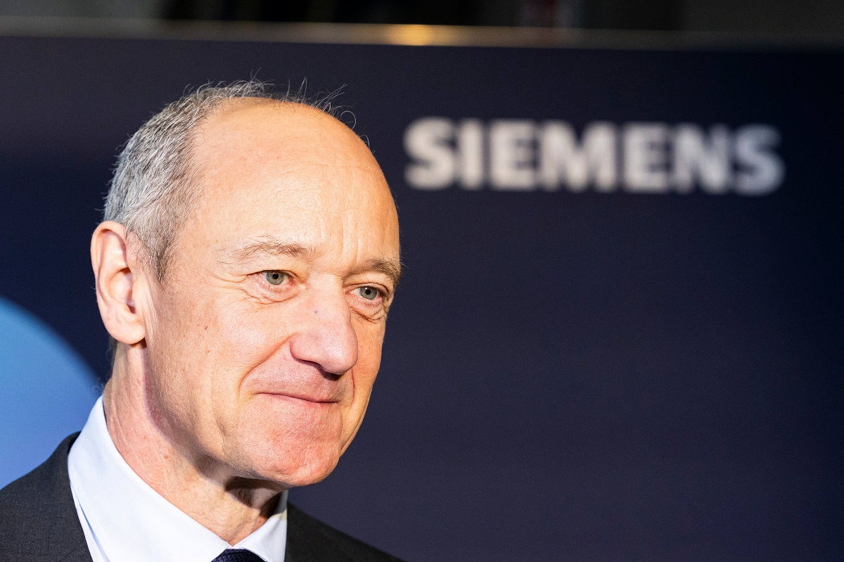 Roland Busch, president and CEO of Siemens AG made a difficult decision at the Munich headquarters building to continue betting on 
