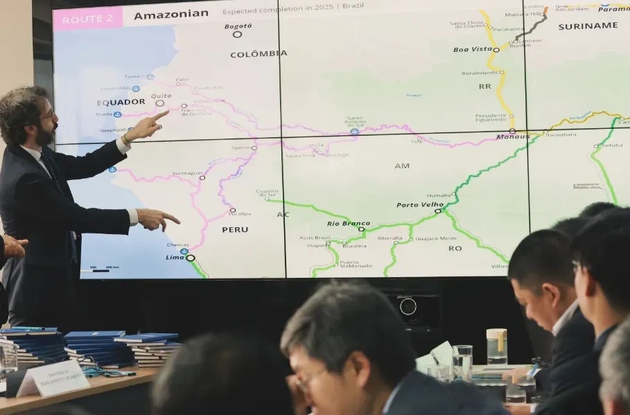 Brazilian representatives are comparing Peru, Ecuador and Colombia route options Brazilian representatives are comparing Peru, Ecuador and Colombia route options