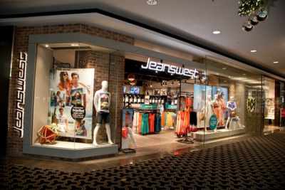 After five years of unsuccessful struggle, Jeanswest declared bankruptcy
